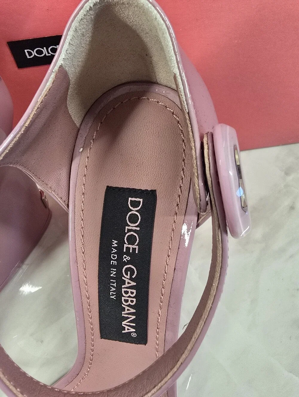 Dolce & Gabbana Patent Wedge Sandals with Logo Button - Picture 4 of 12